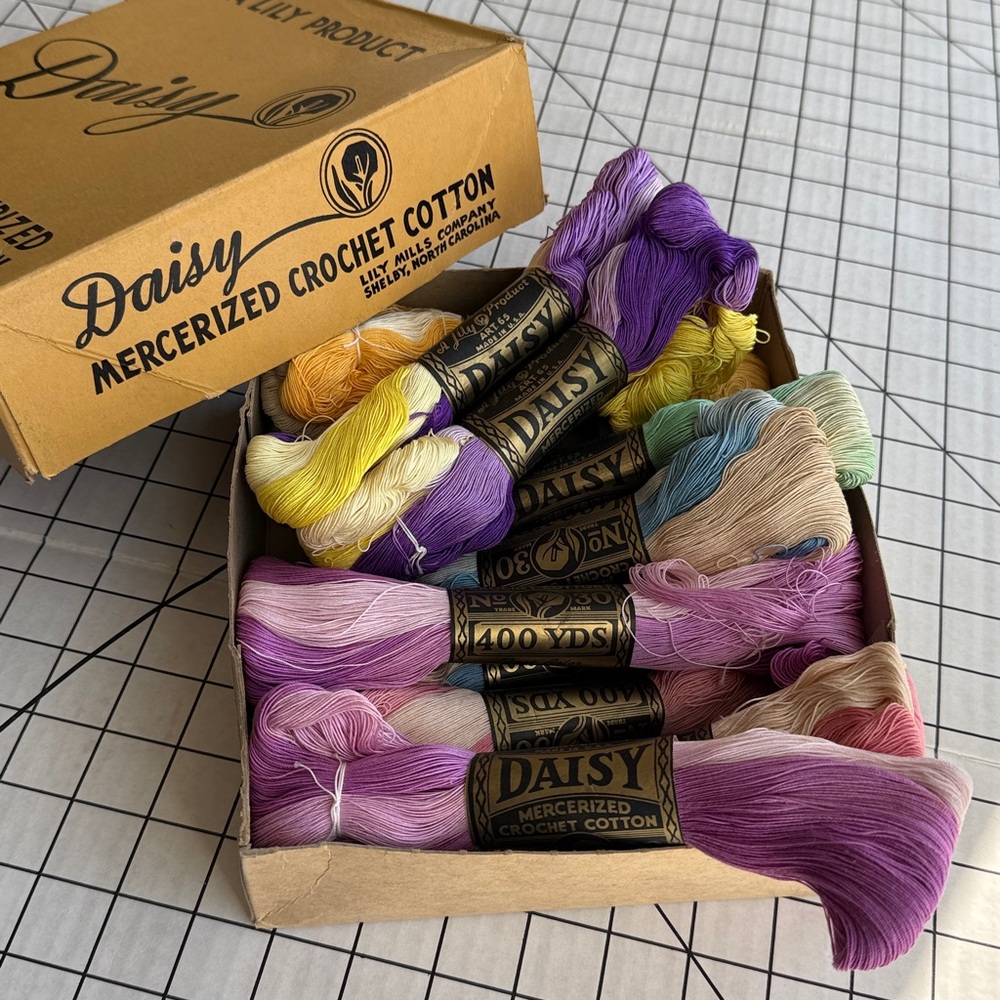 Vintage Daisy Mercerized Crochet Cotton Thread Lot – No. 30, 400 Yds – Pastel